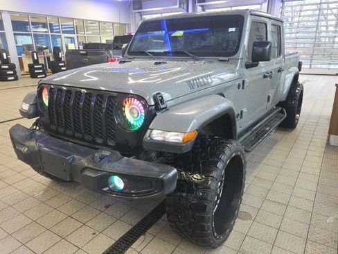 Used 2021 Jeep Gladiator Willys image 4