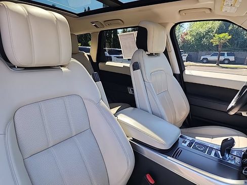 Used 2019 Land Rover Range Rover Sport HSE AWD/4WD image 21