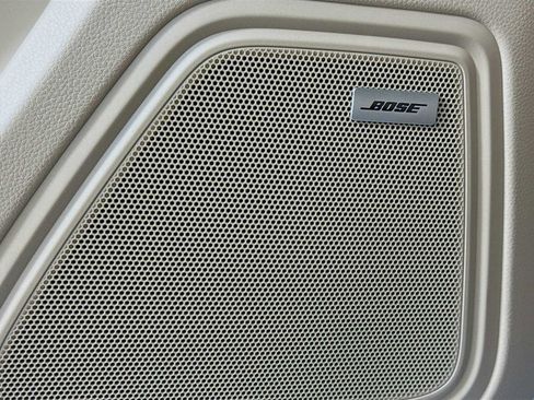 New 2025 Porsche Macan S image 12