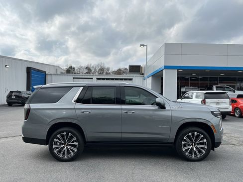 New 2026 Chevrolet Tahoe High Country AWD/4WD image 12