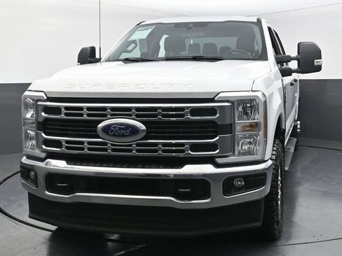Used 2024 Ford F350 XLT image 9