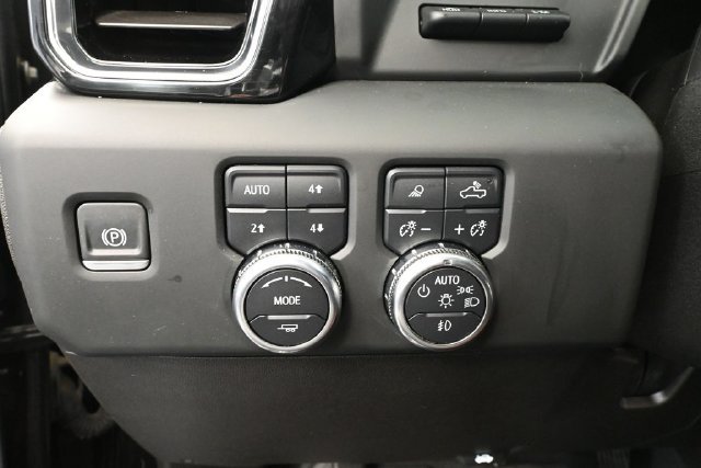 Used 2024 GMC Sierra 3500 Denali Ultimate AWD/4WD image 27