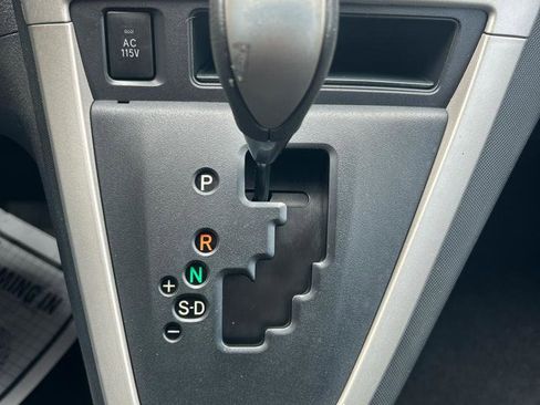 Used 2009 Pontiac Vibe GT image 19