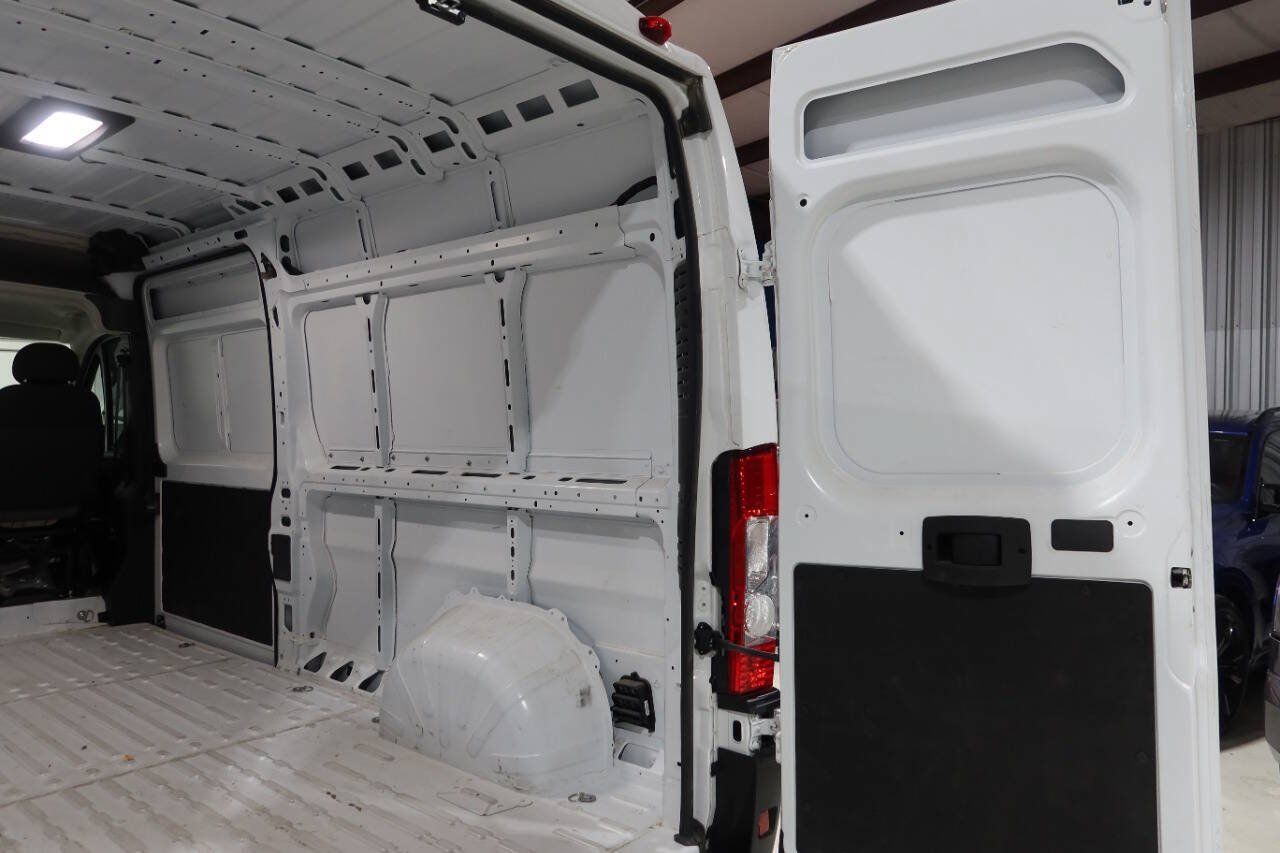 Used 2024 RAM ProMaster 2500 w/ Safety Group FWD image 16