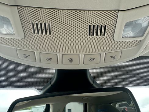 Used 2022 Ford Edge Titanium w/ Equipment Group 301A image 33