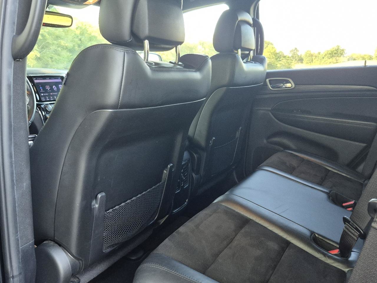Used 2019 Jeep Grand Cherokee Laredo w/ Laredo X Package RWD image 19