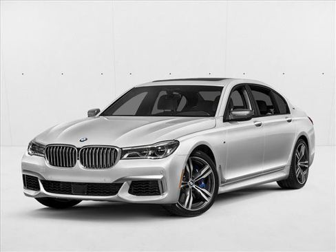 Used 2018 BMW M760i xDrive image 1