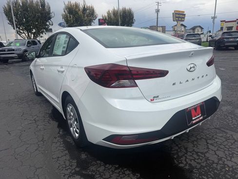 Used 2020 Hyundai Elantra SE w/ Cargo Package (C1) FWD image 4