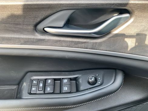 New 2026 Jeep Grand Cherokee L 4WD image 25