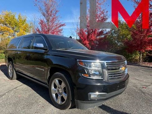 Used 2020 Chevrolet Suburban Premier image 1