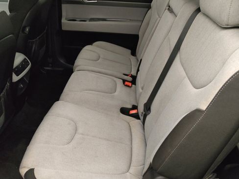 Used 2022 Hyundai Palisade SE w/ Cargo Package FWD image 18