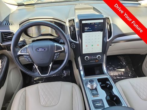 Used 2024 Ford Edge Titanium AWD/4WD image 4