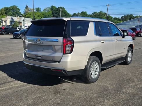 Used 2024 Chevrolet Tahoe LT w/ Luxury Package AWD/4WD image 8