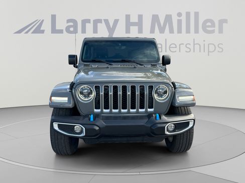 Used 2023 Jeep Wrangler Unlimited Sahara AWD/4WD image 8