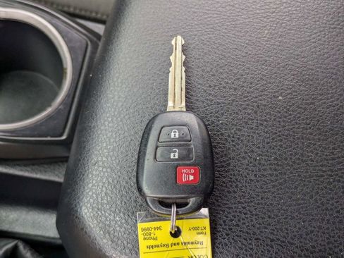 Used 2020 Toyota Tacoma SR w/ SR Convenience Package image 26