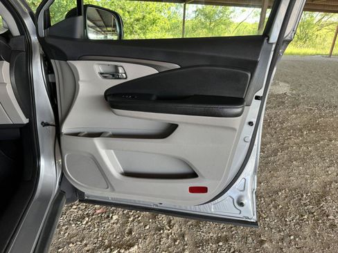 Used 2019 Honda Ridgeline RTL-T image 41