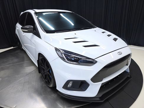 Used 2017 Ford Focus RS AWD/4WD image 51