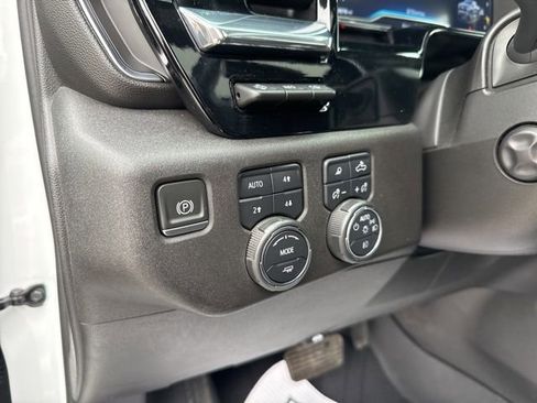 Used 2024 Chevrolet Silverado 1500 LTZ w/ LTZ Premium Package AWD/4WD image 27
