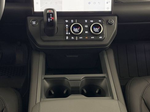 Used 2026 Land Rover Defender 110 S AWD/4WD image 18