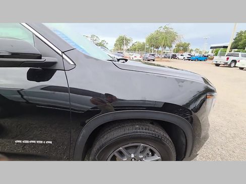 Used 2025 GMC Acadia Elevation image 26