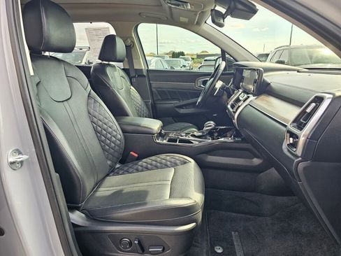Used 2023 Kia Sorento SX Prestige AWD/4WD image 14