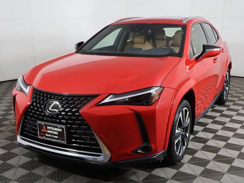 Used 2023 Lexus UX 250h AWD w/ Accessory Package (Z2) image 9