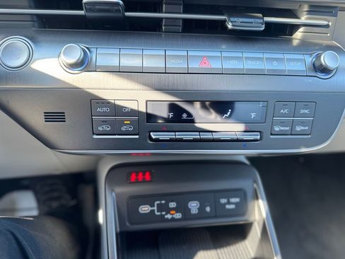 Certified 2025 Hyundai Kona SEL image 14