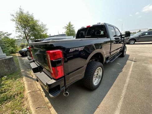 Used 2024 Ford F250 XLT w/ XLT Premium Package AWD/4WD image 7