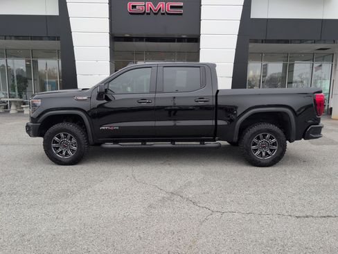 Used 2025 GMC Sierra 1500 AT4X image 3
