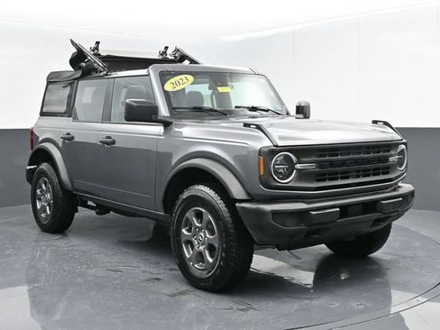 Used 2023 Ford Bronco 4-Door AWD/4WD image 2