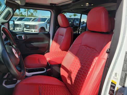 Used 2022 Jeep Wrangler Unlimited Sport image 16