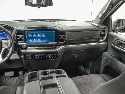 Used 2025 Chevrolet Silverado 1500 LT AWD/4WD image 28