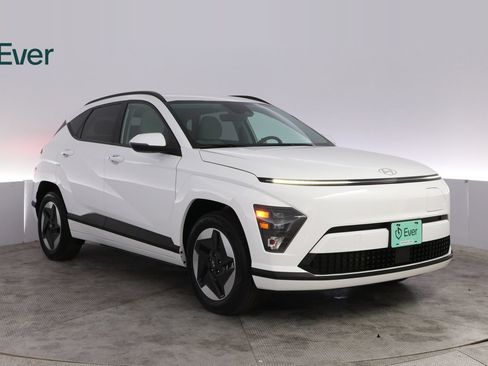 Used 2025 Hyundai Kona SEL FWD image 13