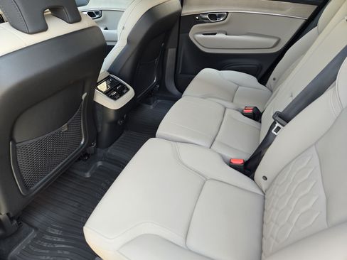 Used 2026 Volvo XC90 B6 Plus w/ Protection Package Premier AWD/4WD image 30