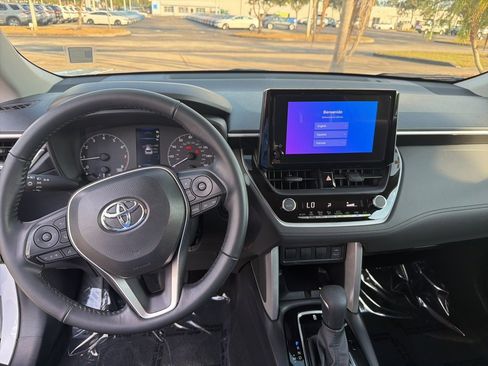 Used 2024 Toyota Corolla Cross LE image 17