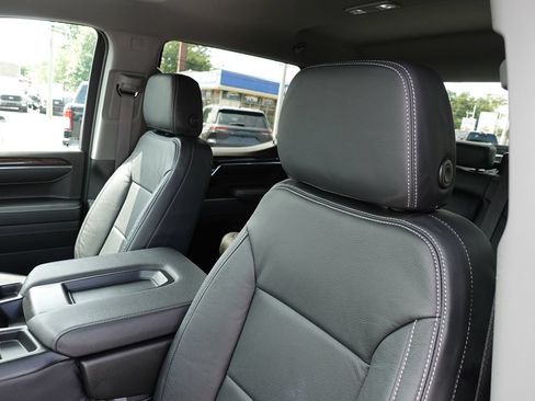 Used 2024 GMC Sierra 1500 Elevation AWD/4WD image 13