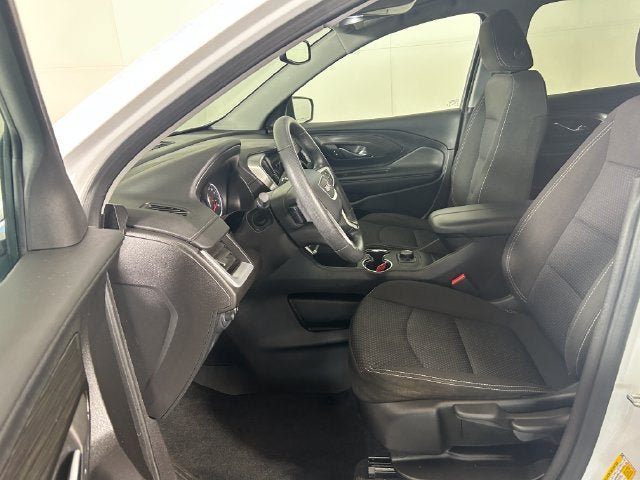 Used 2024 GMC Terrain SLE FWD image 11
