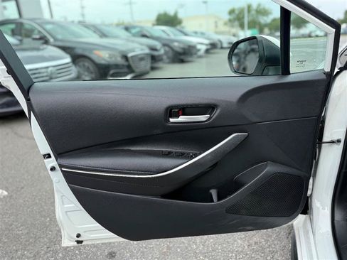 Used 2021 Toyota Corolla SE FWD image 17