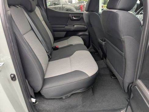 Used 2023 Toyota Tacoma TRD Sport image 17