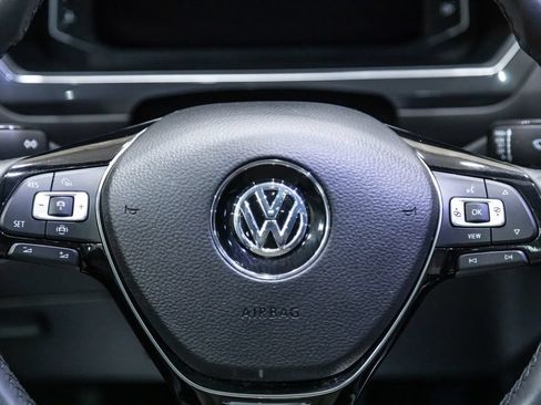 Used 2020 Volkswagen Tiguan SEL AWD/4WD image 19