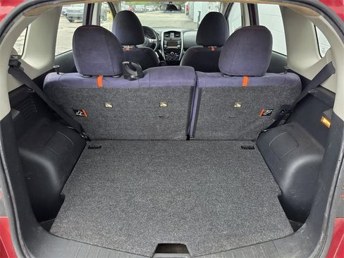 Used 2016 Nissan Versa Note SR image 12