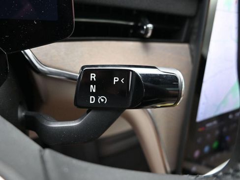 New 2025 Volvo EX90 Plus AWD/4WD image 18