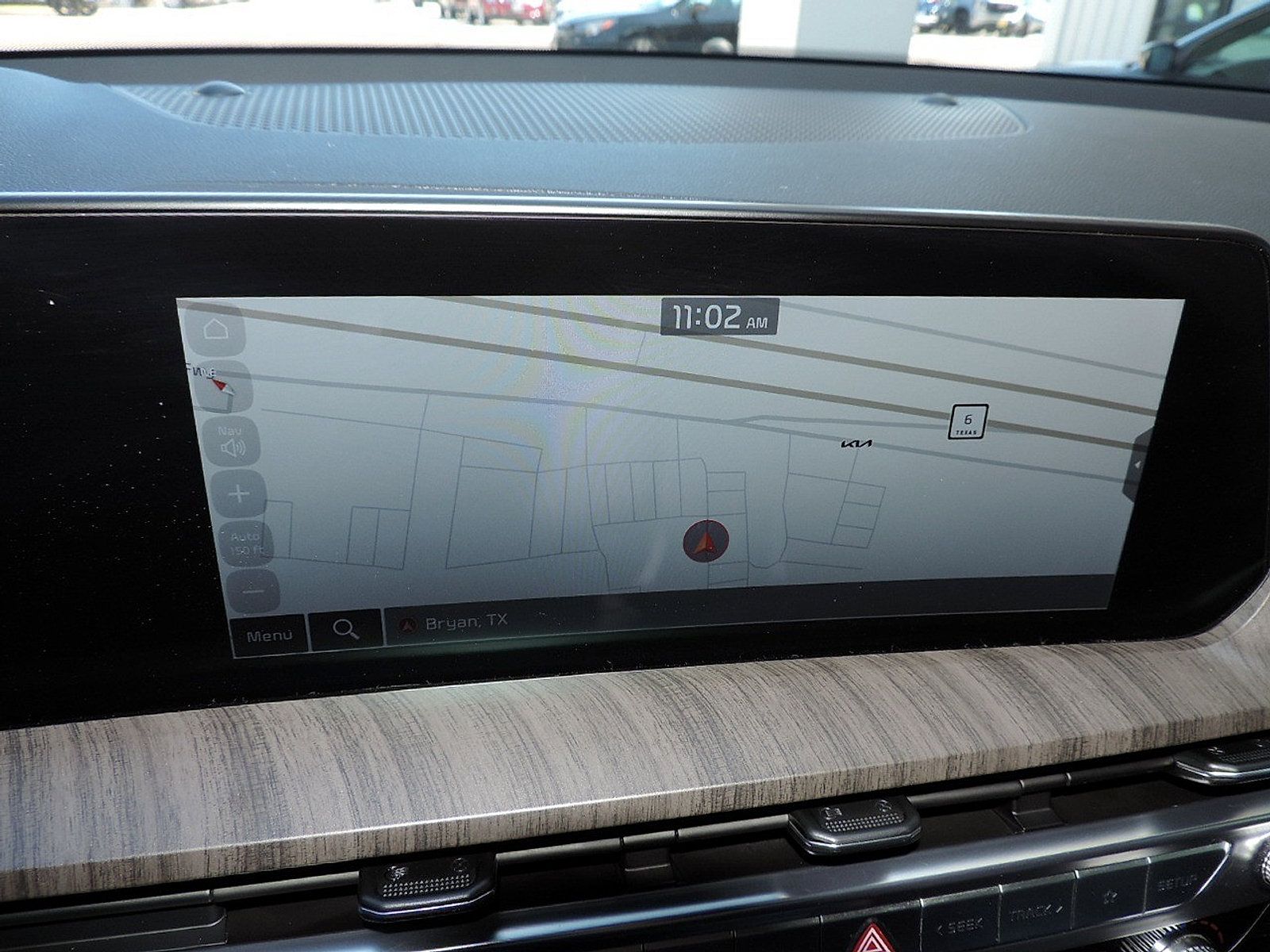Used 2024 Kia Telluride SX w/ Towing Package FWD image 19