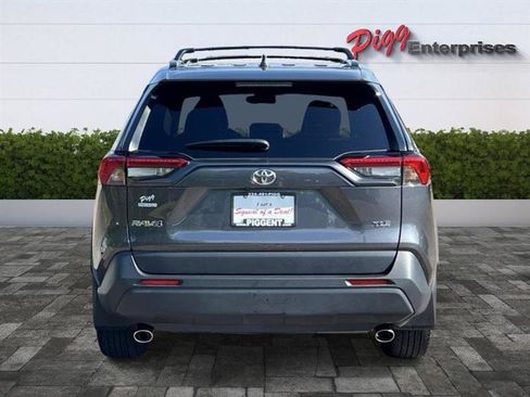 Used 2024 Toyota RAV4 XLE Premium FWD image 9