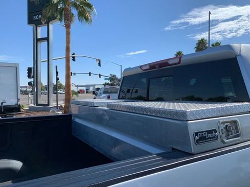 Used 2022 GMC Sierra 2500 Denali AWD/4WD image 9