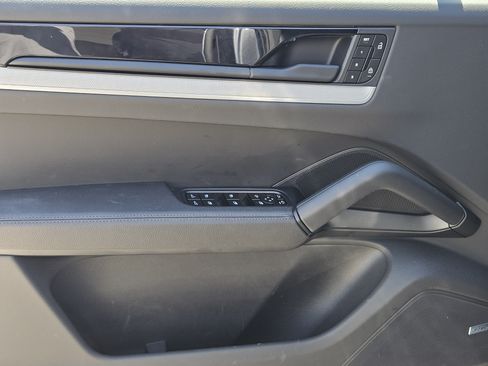 Certified 2026 Porsche Cayenne Coupe AWD/4WD image 22