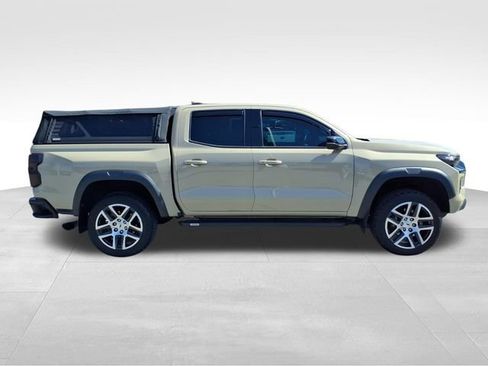 Used 2023 Chevrolet Colorado Z71 w/ Z71 Convenience Package 2 image 11