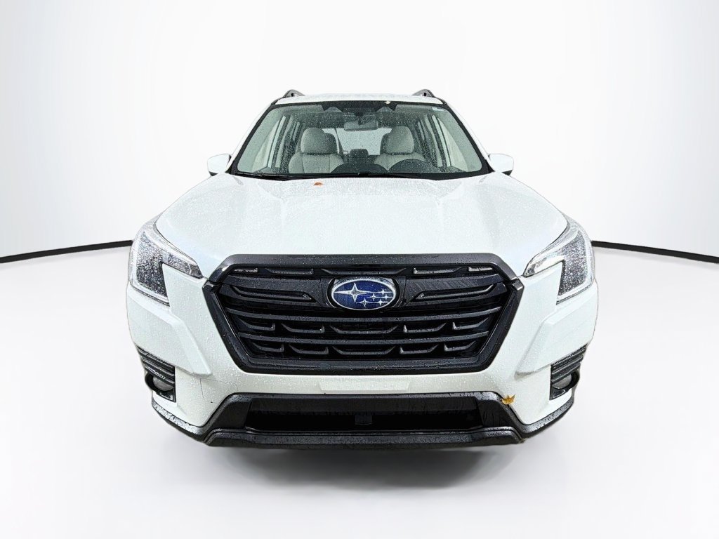 Used 2023 Subaru Forester Premium AWD/4WD image 2