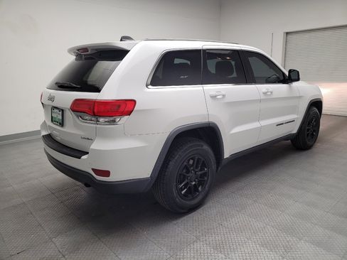 Used 2018 Jeep Grand Cherokee Laredo RWD image 9