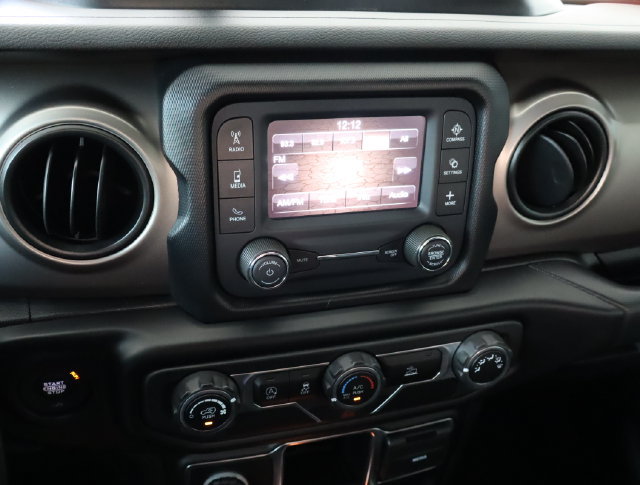 Used 2021 Jeep Gladiator Sport w/ Trailer Tow Package AWD/4WD image 32